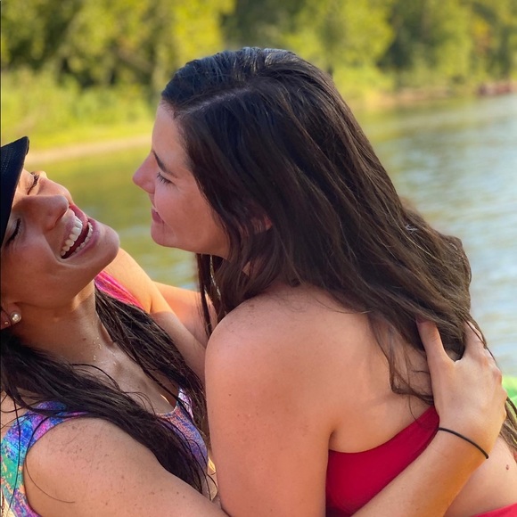 Meet your posher, Jordyn - Picture 5 of 16